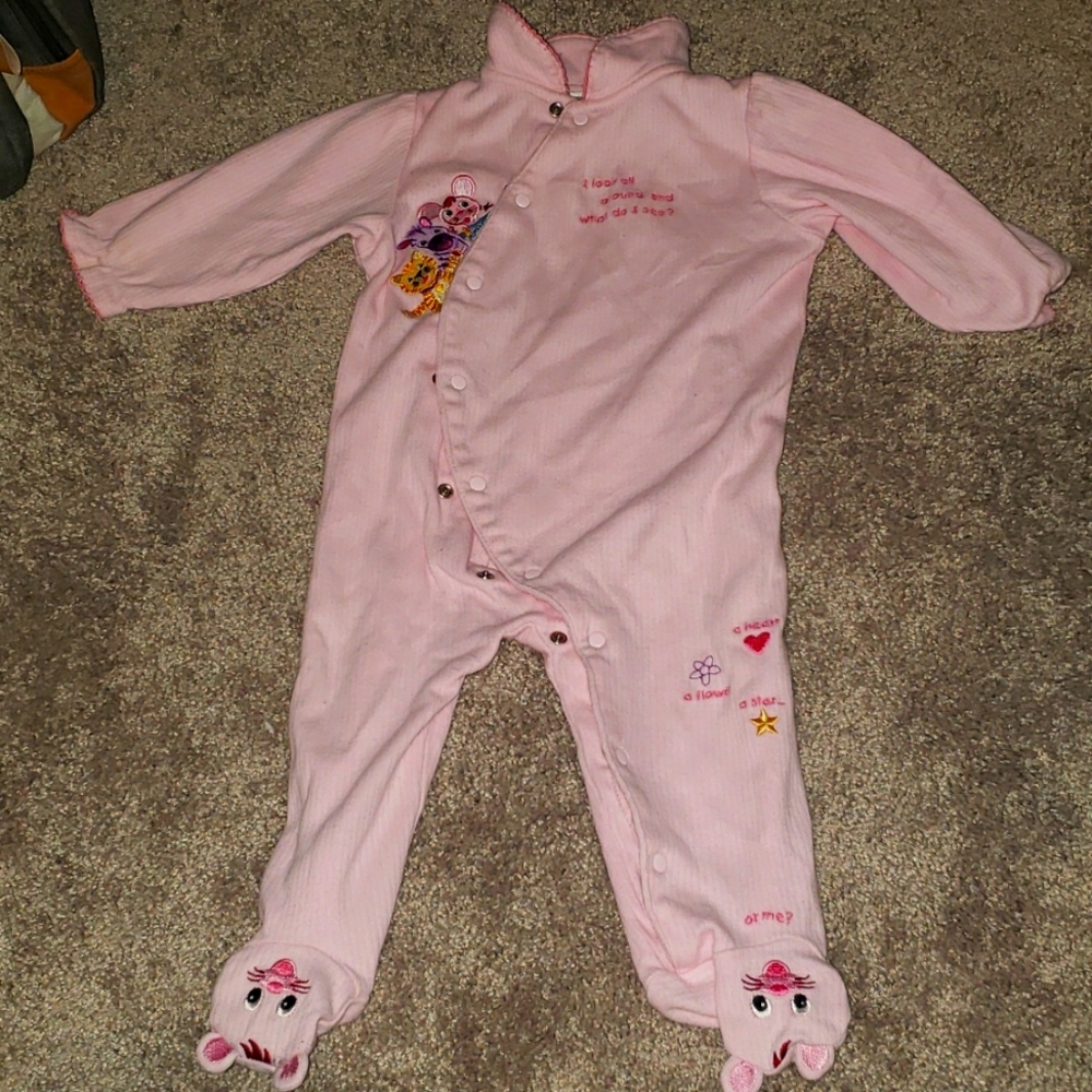 6-9 months footed sleeper